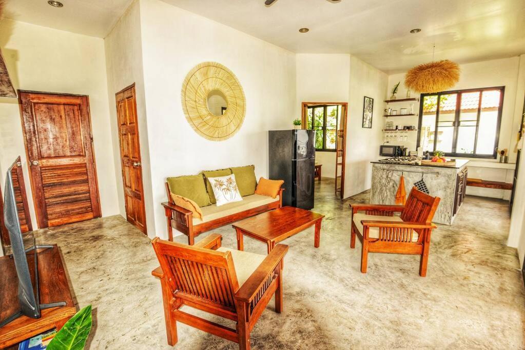 Tropical Villa Тау Экстерьер фото